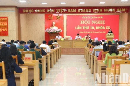 Để lãnh đạo và chỉ đạo cấp xã đi vào hoạt động từ ngày 1/7, Tỉnh ủy Quảng Ngãi điều động 40 cán bộ thuộc diện Ban Thường vụ Tỉnh ủy Quảng Ngãi quản lý về xã giữ các chức danh chủ chốt.