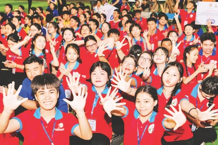 Đoàn viên, thanh niên tham gia hoạt động kỹ năng sống đầu năm học 2025-2026.