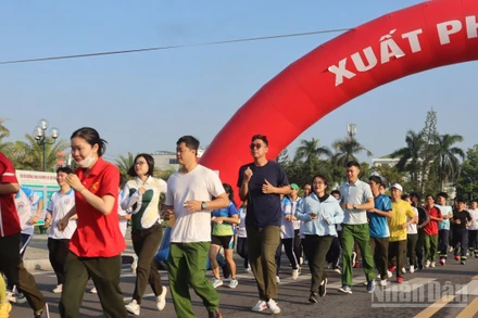 Đông đảo cán bộ, chiến sĩ và nhân dân trên địa bàn tỉnh Quảng Ngãi tham gia Ngày chạy Olympic năm 2026.