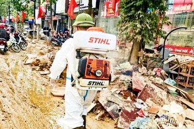 Những nơi có nguy cơ phát sinh dịch bệnh đều được ngành y tế Thái Nguyên phun hóa chất khử khuẩn.