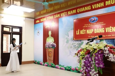 Trong hai năm 2024 và 2025, 8 học sinh Trường trung học phổ thông Võ Nhai (Thái Nguyên) được đứng trong hàng ngũ của Đảng.