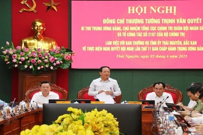 Thượng tướng Trịnh Văn Quyết làm việc với Ban Thường vụ Tỉnh ủy Thái Nguyên và Bắc Kạn.