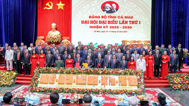 Ra mắt Ban Chấp hành Đảng bộ tỉnh Cà Mau nhiệm kỳ 2025-2030. khai-mac-37-6327.jpg