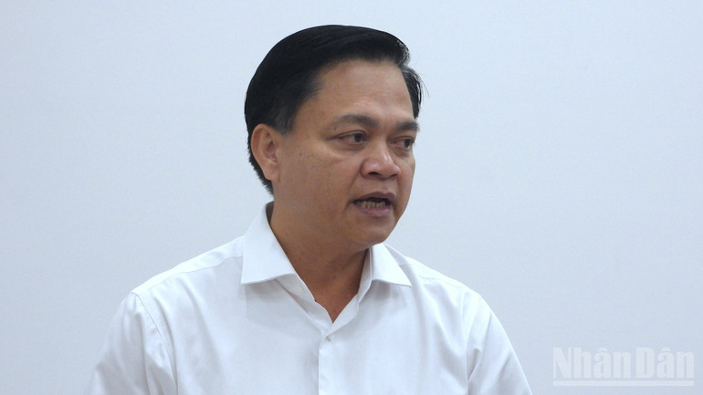 Giám đốc Sở Nông nghiệp và Môi trường tỉnh Cà Mau Tô Hoài Phương tham gia ý kiến tại cuộc họp. ndo_br_hop-tac-2-9268.jpg