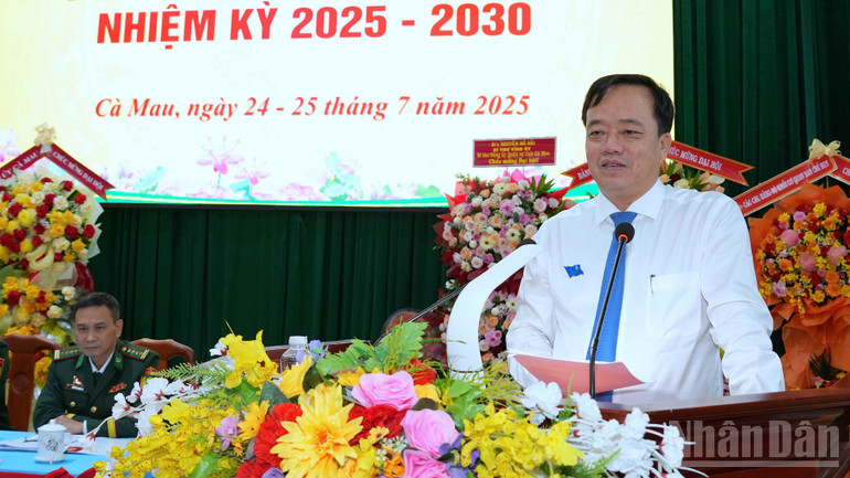 Ủy viên dự khuyết Trung ương Đảng, Phó Bí thư Thường trực Tỉnh ủy Cà Mau Huỳnh Quốc Việt phát biểu chỉ đạo tại đại hội. ndo_br_dh-2-5436.jpg
