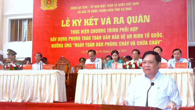 Phó Bí thư Tỉnh ủy, Chủ tịch Ủy ban nhân dân tỉnh Cà Mau Phạm Thành Ngại phát biểu chỉ đạo tại buổi lễ. ndo_br_antt-6-5286.jpg