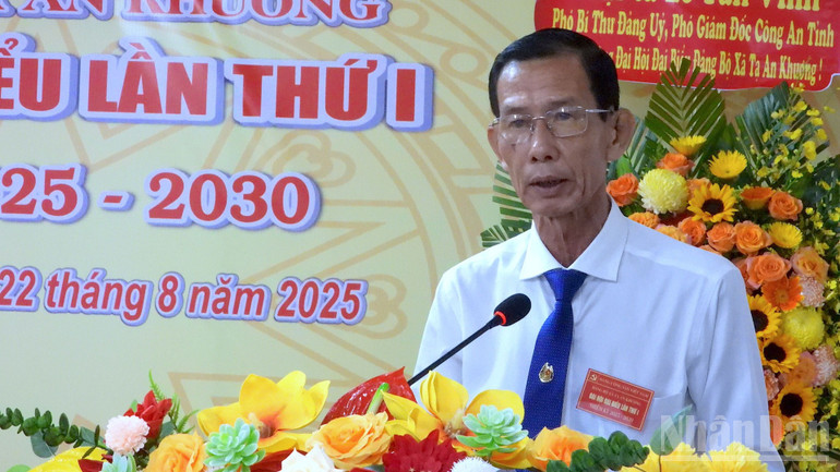 Bí thư Đảng ủy xã Tạ An Khương Huỳnh Quốc Hùng phát biểu khai mạc đại hội. ndo_br_dd-2-3641.jpg