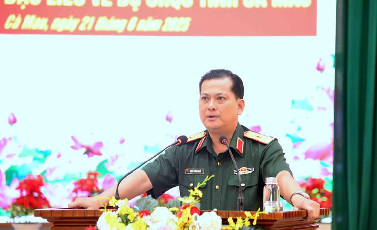 Thiếu tướng Chiêm Thống Nhất, Phó Tư lệnh kiêm Tham mưu trưởng Quân khu 9 phát biểu chỉ đạo kết luận tại hội nghị. ban-giao-3.jpg