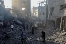 Cảnh tàn phá sau cuộc không kích của Israel tại Gaza. (Ảnh: THX/TTXVN) 