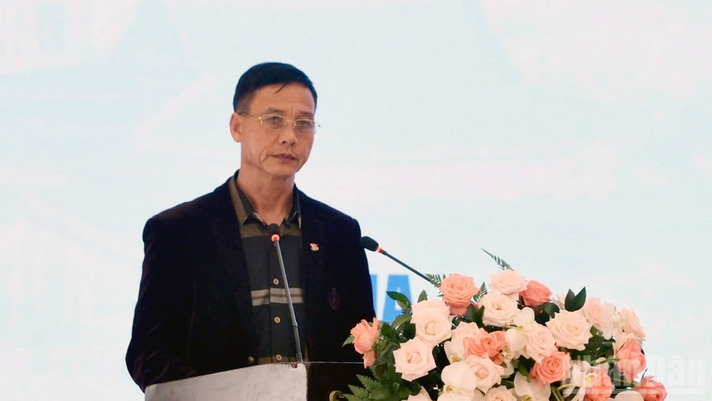 Phó Giám đốc Sở Văn hóa, Thể thao và Du lịch tỉnh Lâm Đồng Nguyễn Tiến Hải phát biểu khai mạc chương trình. ndo_br_3.jpg
