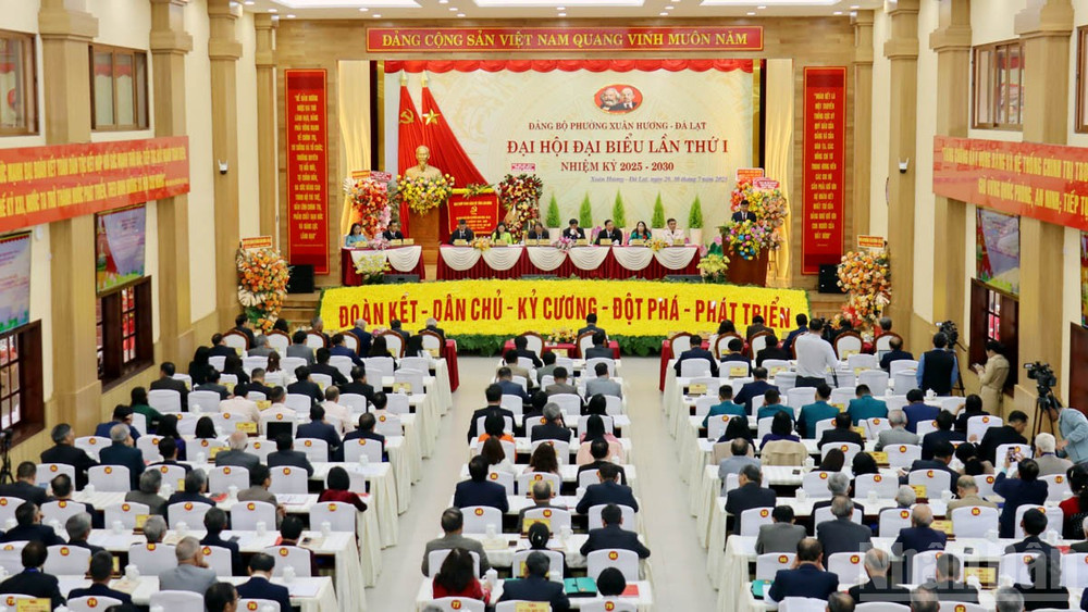 Quang cảnh đại hội. ndo_br_4.jpg