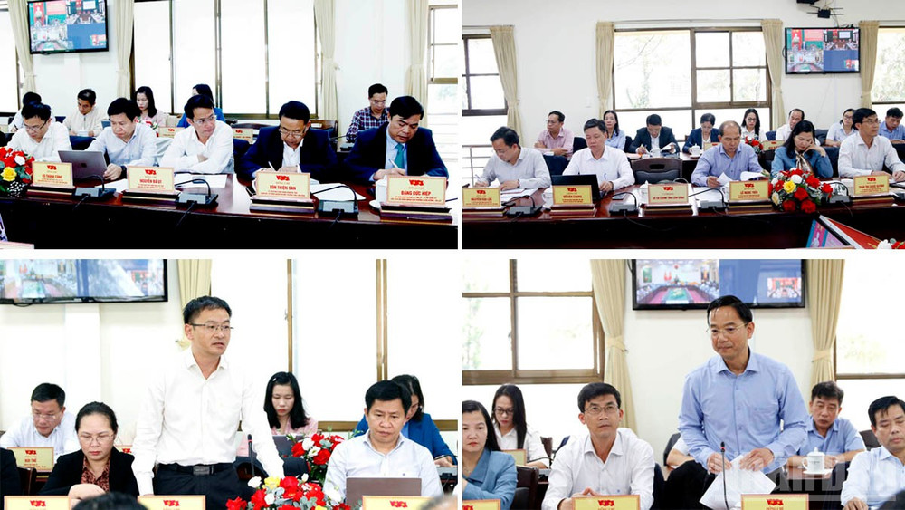 Đại biểu tham dự và lãnh đạo các phường thuộc Lâm Đồng ngàn hoa phát biểu tại buổi làm việc. ndo_br_3.jpg