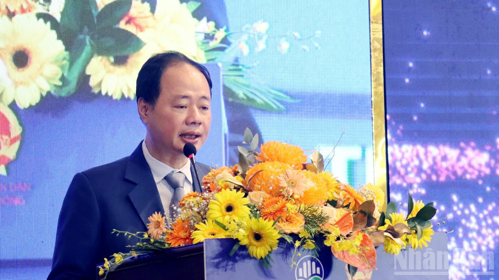 Chủ tịch Ủy ban nhân dân tỉnh Lâm Đồng Trần Hồng Thái cam kết ủng hộ mô hình “Doanh nghiệp dẫn dắt - Chính sách hỗ trợ”. ndo_br_24.jpg