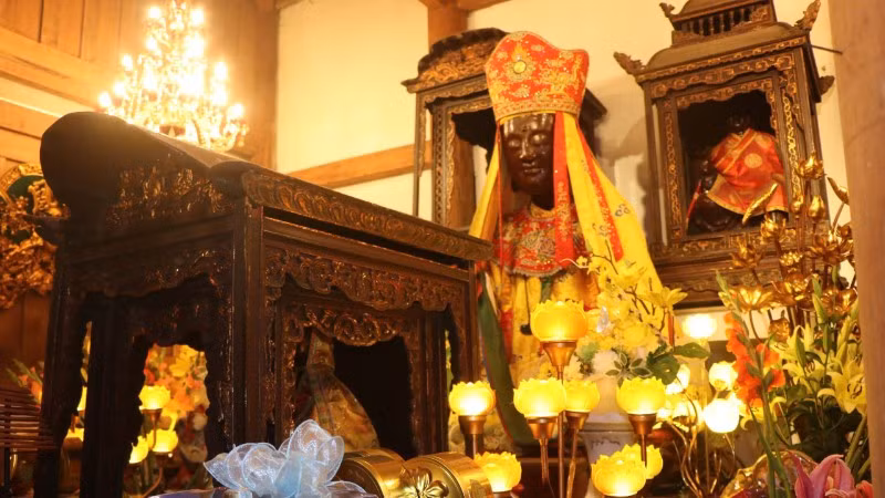 Tượng Phật mẫu Man Nương - Bảo vật quốc gia tại chùa Phúc Nghiêm, Bắc Ninh.