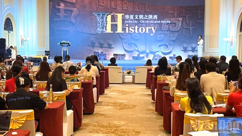 Chương trình giao lưu văn hóa và giới thiệu du lịch Thiểm Tây. 