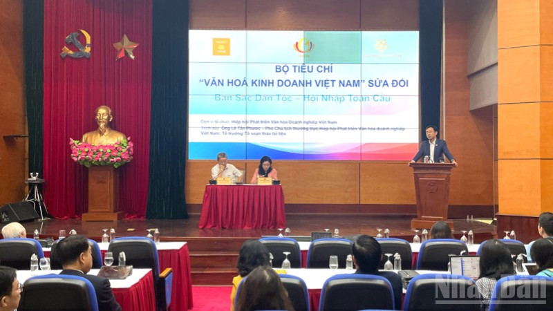 Quang cảnh họp báo. 