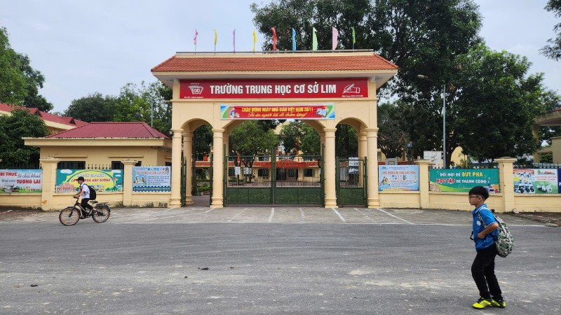 Trường trung học cơ sở Lim - nơi xảy ra vụ xô xát giữa nhóm học sinh bị phát tán trên mạng xã hội.