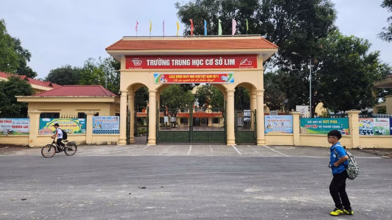 Trường trung học cơ sở Lim - nơi xảy ra vụ xô xát giữa nhóm học sinh bị phát tán trên mạng xã hội.