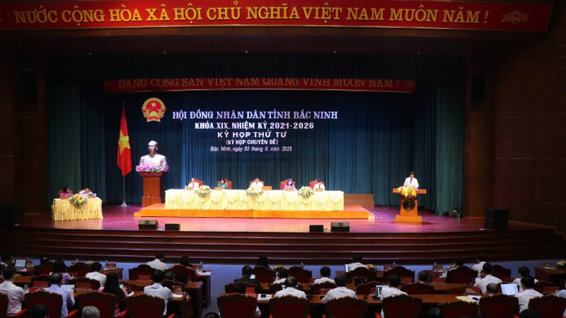 Quang cảnh kỳ họp.