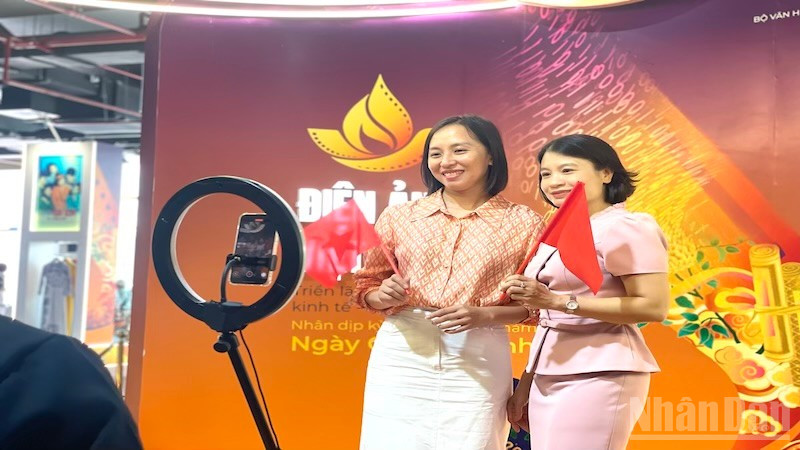 Trải nghiệm không gian công nghệ điện ảnh. 