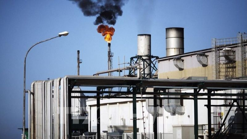 Giá dầu thế giới lao dốc do xung đột Israel-Iran có dấu hiệu hạ nhiệt. (Ảnh: TTXVN)