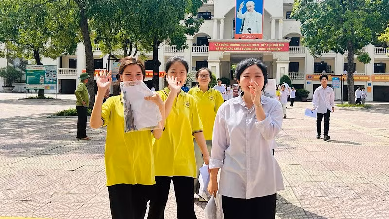 Niềm vui của thí sinh Bắc Ninh sau khi hoàn thành các môn thi tại kỳ thi tốt nghiệp Trung học phổ thông năm 2025.