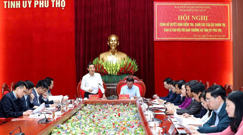 Đồng chí Nguyễn Thái Học phát biểu tại buổi công bố Quyết định kiểm tra, giám sát đối với Ban Thường vụ Tỉnh ủy Phú Thọ.