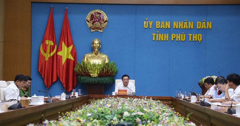 Phó Chủ tịch Ủy ban nhân dân tỉnh Phú Thọ Nguyễn Huy Ngọc chủ trì họp trực tuyến với các địa phương trong tỉnh triển khai các biện pháp phòng, chống dịch tả lợn châu Phi.