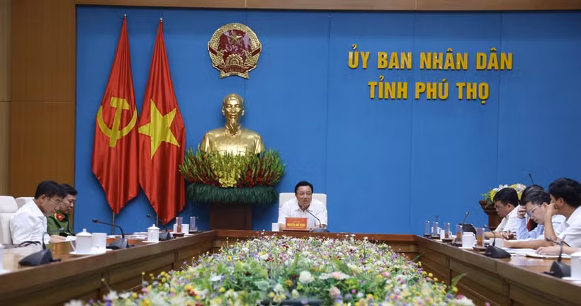 Phó Chủ tịch Ủy ban nhân dân tỉnh Phú Thọ Nguyễn Huy Ngọc chủ trì họp trực tuyến với các địa phương trong tỉnh triển khai các biện pháp phòng, chống dịch tả lợn châu Phi.