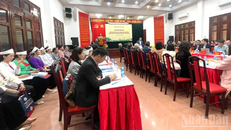 Toàn cảnh Hội thảo khoa học “Bảo tồn, phát huy giá trị văn hóa truyền thống của các dân tộc thiểu số gắn với phát triển du lịch”.