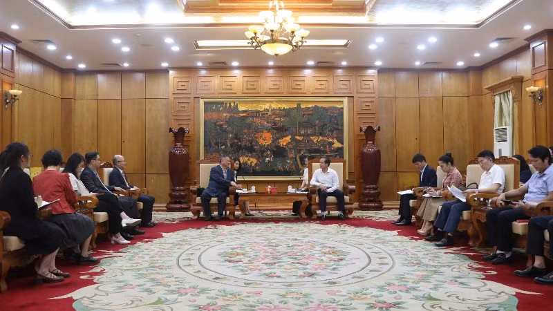 Quang cảnh buổi làm việc.