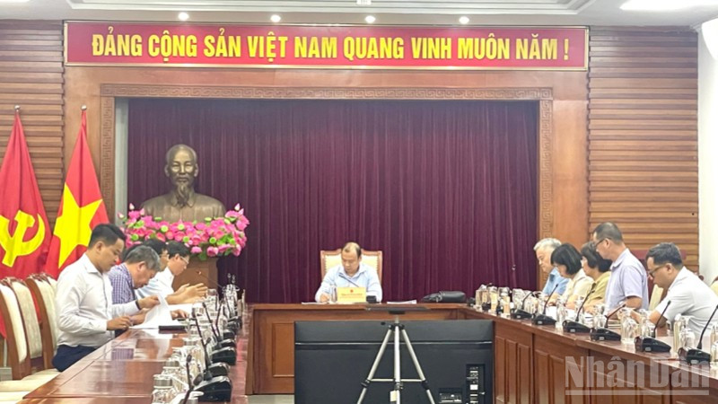 Thứ trưởng Thường trực Văn hóa, Thể thao và Du lịch Lê Hải Bình chủ trì buổi làm việc. 