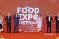 Nghi thức khai mạc triển lãm.