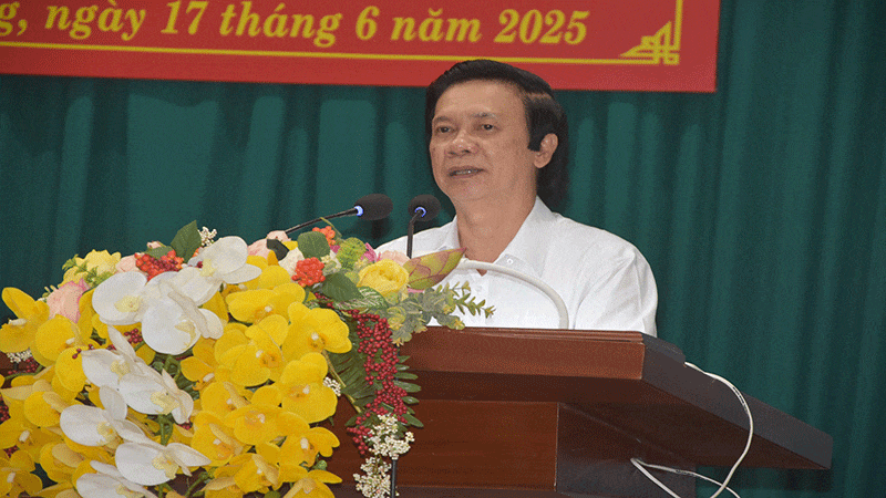 Bí thư Tỉnh ủy Tiền Giang Nguyễn Văn Danh phát biểu tại hội nghị. anh-4.gif