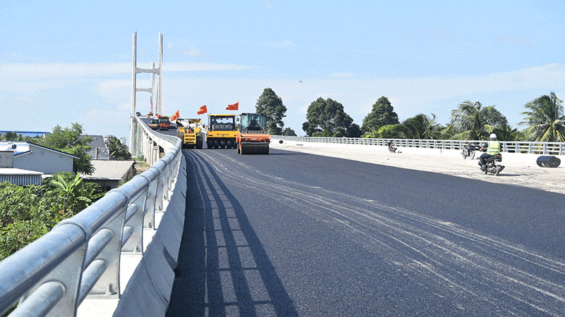 Cầu Rạch Miễu 2 đang trong quá trình hoàn chỉnh. anh-1.gif