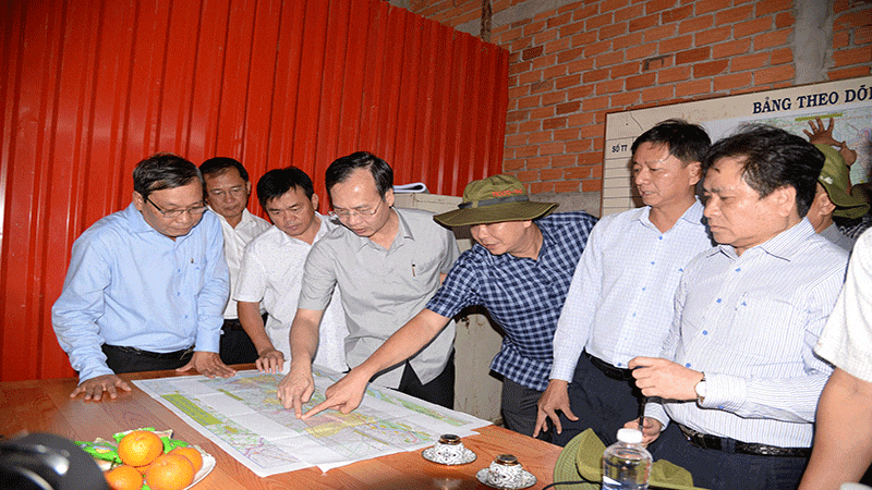 Kiểm tra tiến độ Dự án thành phần 2 thuộc Dự án đường tỉnh 864 (đường dọc sông Tiền). anh-2.gif