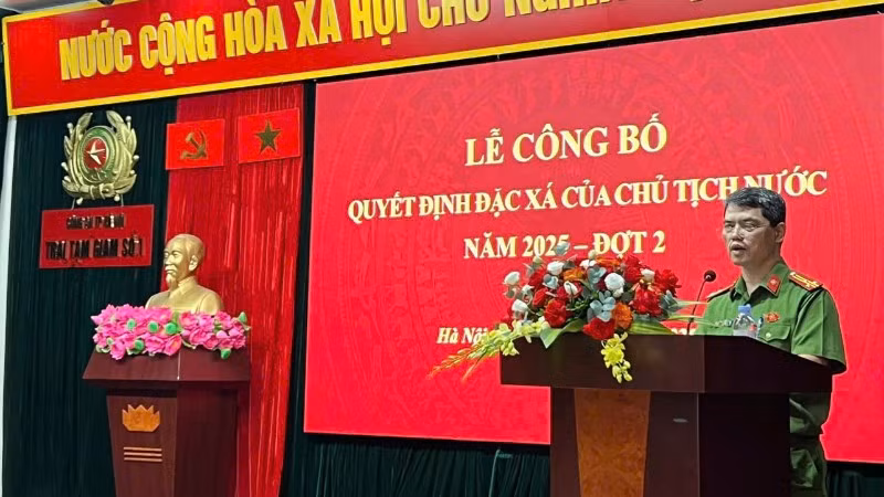 Công an Thành phố Hà Nội công bố Quyết định đặc xá.
