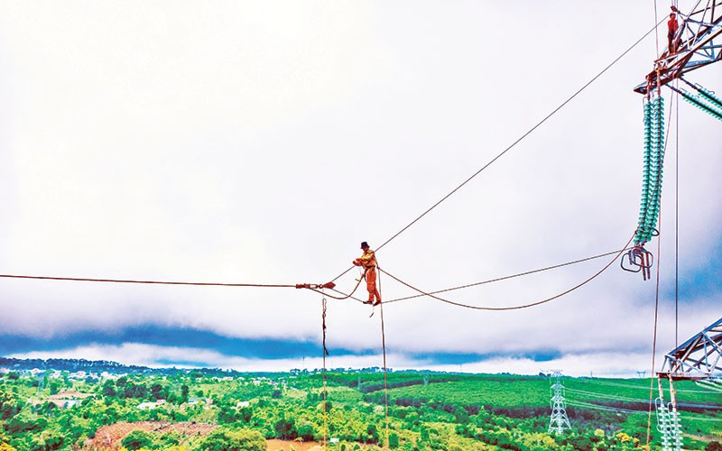 Hệ thống lưới điện. (Ảnh: NGỌC HƯƠNG)