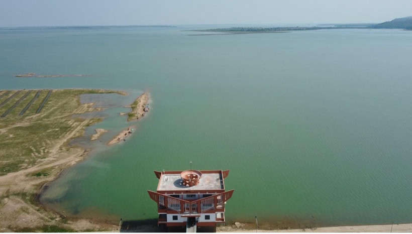 Viện Kỹ thuật Biển triển khai lấy mẫu kiểm tra chất lượng nước hồ Dầu Tiếng.