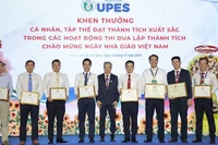 Trường đại học Sư phạm Thể dục thể thao Thành phố Hồ Chí Minh khen thưởng cho các tập thể, cá nhân có thành tích xuất sắc.