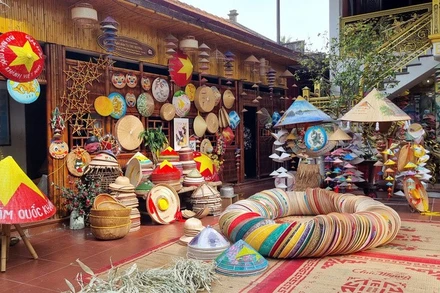 Nón chuông niềm tự hào của người dân Thanh Oai.