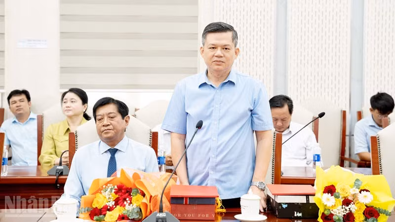 Phó Chủ tịch Ủy ban nhân dân tỉnh An Giang, Giang Thanh Khoa phát biểu. (Ảnh: An Giang online)