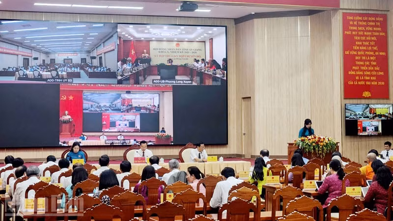 Quang cảnh kỳ họp.