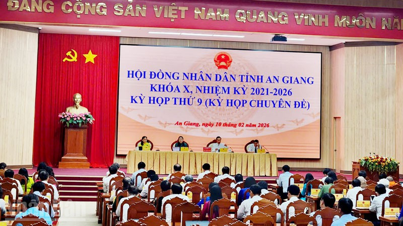 Quang cảnh kỳ họp. 