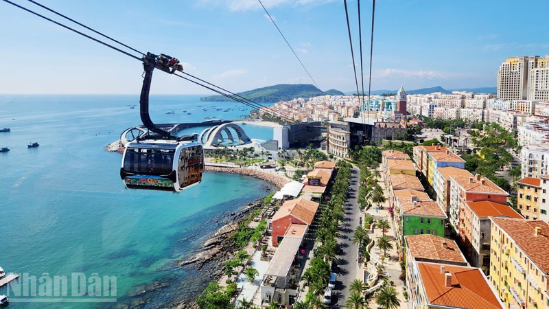 Năm 2025, Ban Chấp hành Đảng bộ tỉnh An Giang đã chỉ đạo hoàn thành 24/26 chỉ tiêu chủ yếu. (Trong ảnh: Cáp treo Hòn Thơm, đặc khu Phú Quốc) 