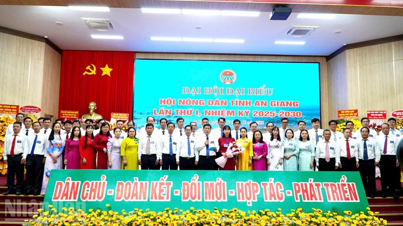 Ban Chấp hành Hội Nông dân tỉnh An Giang lần thứ I nhiệm kỳ 2025-2030 ra mắt Đại hội.