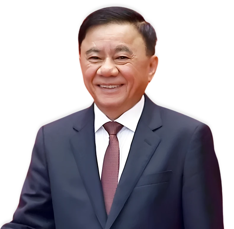 TRẦN CẨM TÚ