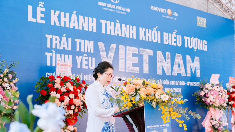 Họa sĩ Nguyễn Thu Thủy chia sẻ về khối biểu tượng "Trái tim tình yêu Việt Nam". thiet-ke-chua-co-ten-29.png