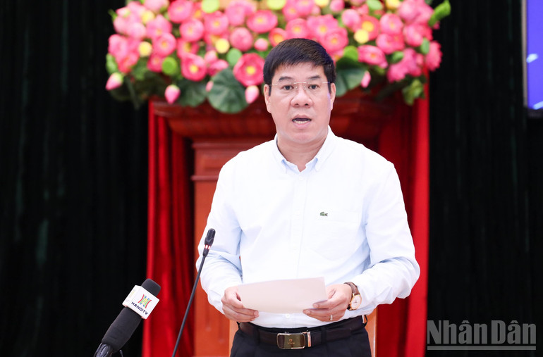 Giáo sư Huỳnh Văn Chương, Cục trưởng Quản lý chất lượng (Bộ Giáo dục và Đào tạo) chia sẻ về vụ việc gây xôn xao mạng xã hội. ndo_br_img-7492.jpg