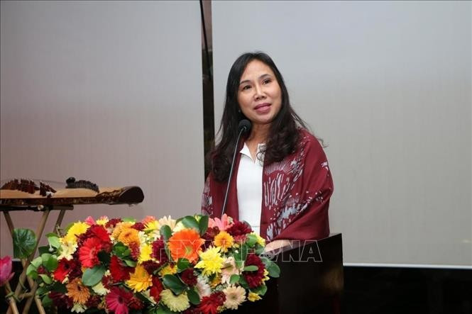 Đại sứ Việt Nam tại Sri Lanka Trịnh Thị Tâm phát biểu tại buổi khai trương Tuần lễ Ẩm thực Việt Nam. Đại sứ Việt Nam tại Sri Lanka Trịnh Thị Tâm phát biểu tại buổi khai trương Tuần lễ Ẩm thực Việt Nam.